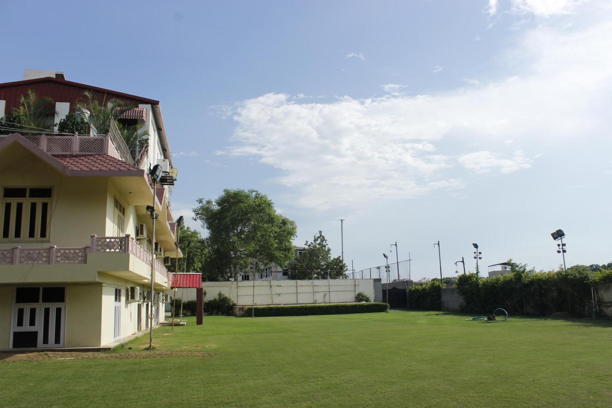 The Byke Grassfield Resort With Outdoor Pool, Shyam Nagar, Jaipur Bagian luar foto